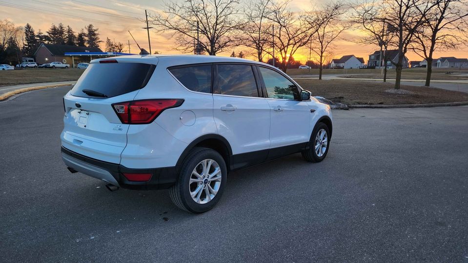 2019 Ford escape SE Sport Utility 4D – JK Motors